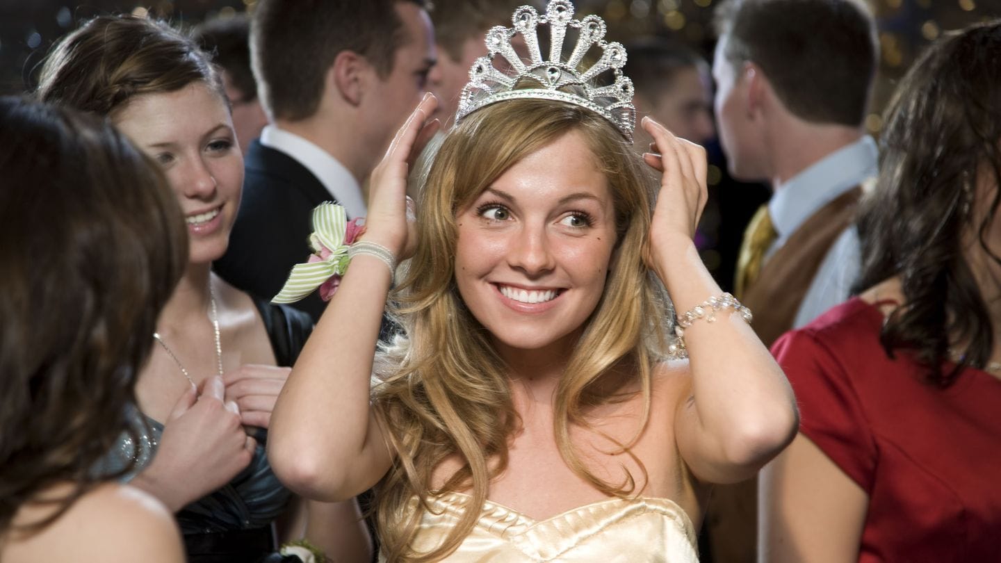 A Young Girl’s Prom Night Dreams