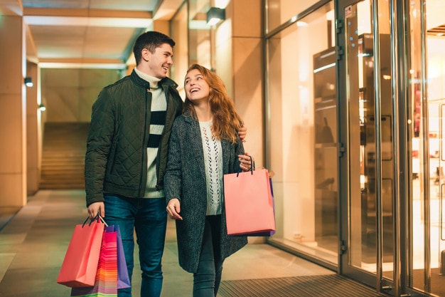 8 Fun Ideas to Spend Weekend Holidays With Your Partner- Go Shopping