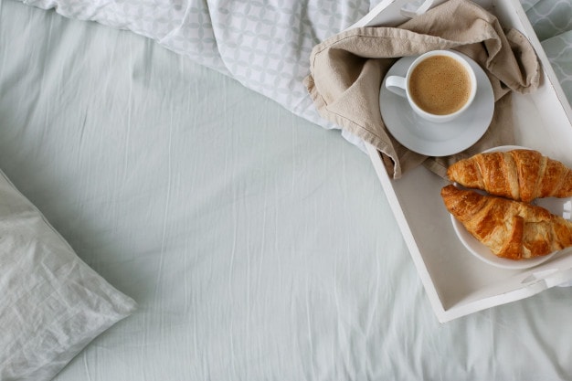 11 Wonderful Ways to Celebrate Valentine’s Day in 2021- breakfast in bed