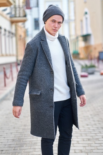 The Ultimate Guide to Dress Up For a Date this Valentine’s [Men Edition-lunch date-long coat