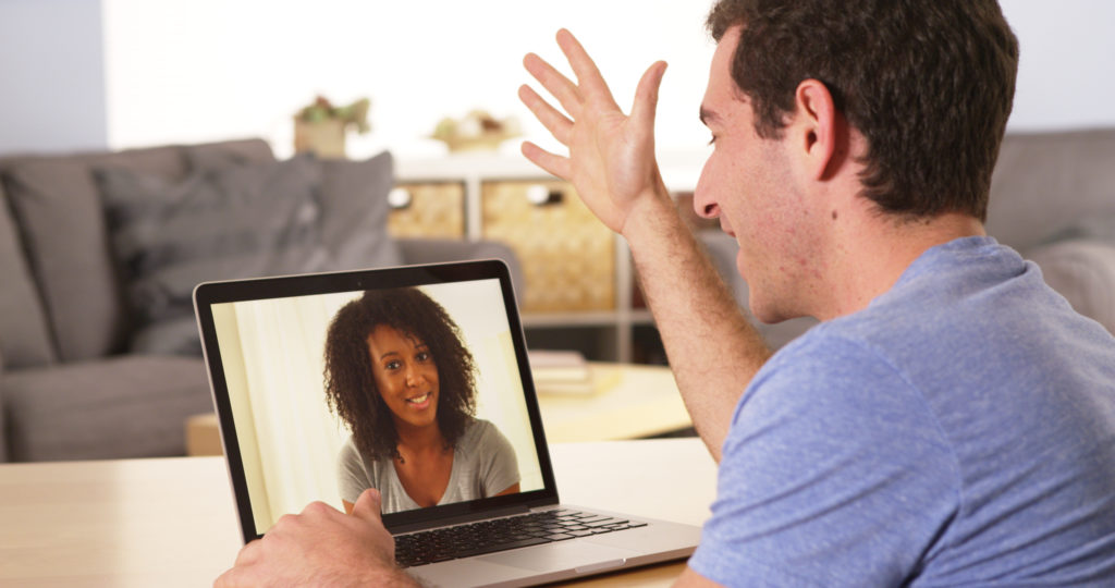 7 Unbelievably Amazing Ways to Celebrate Valentine’s in a Long Distance Relationship- video call