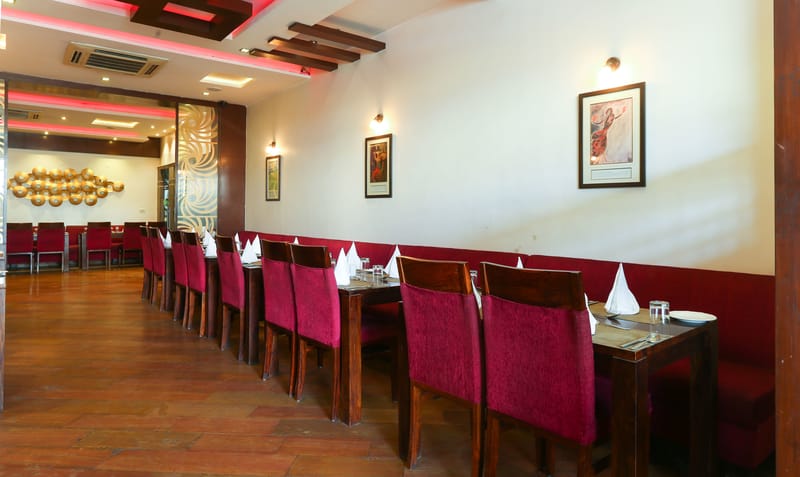 Treebo-Natraj-Restaurant for Valentine's day celebration in Jaipur 2024