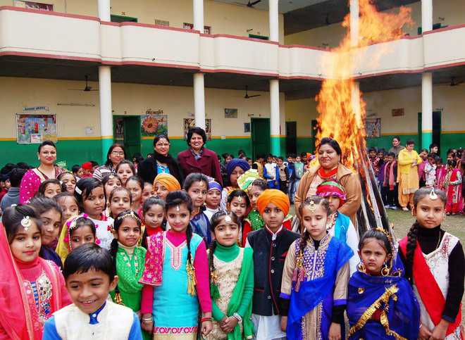lohri celebration at school