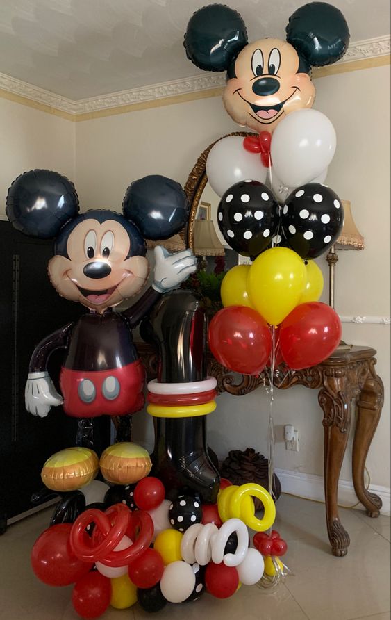mickey mouse balloon bouquet