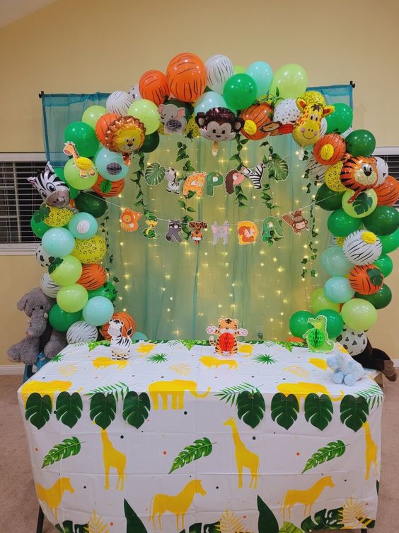 Jungle theme birthday decoration