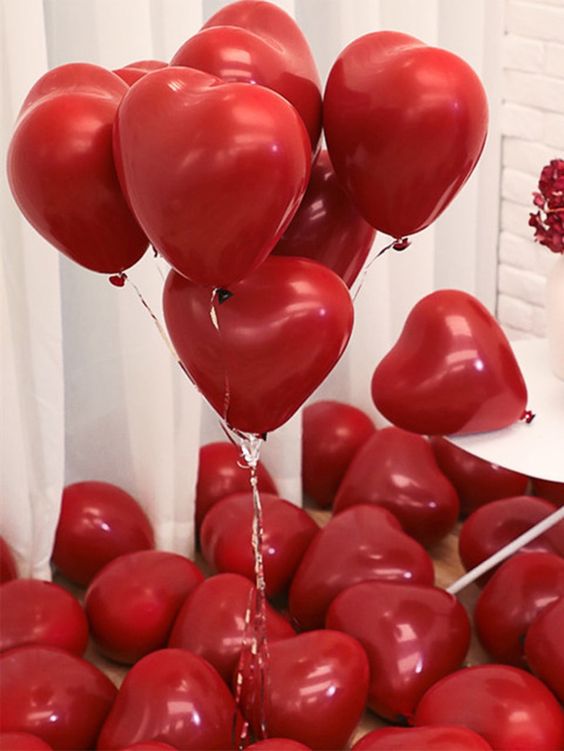 heart shaped balloons