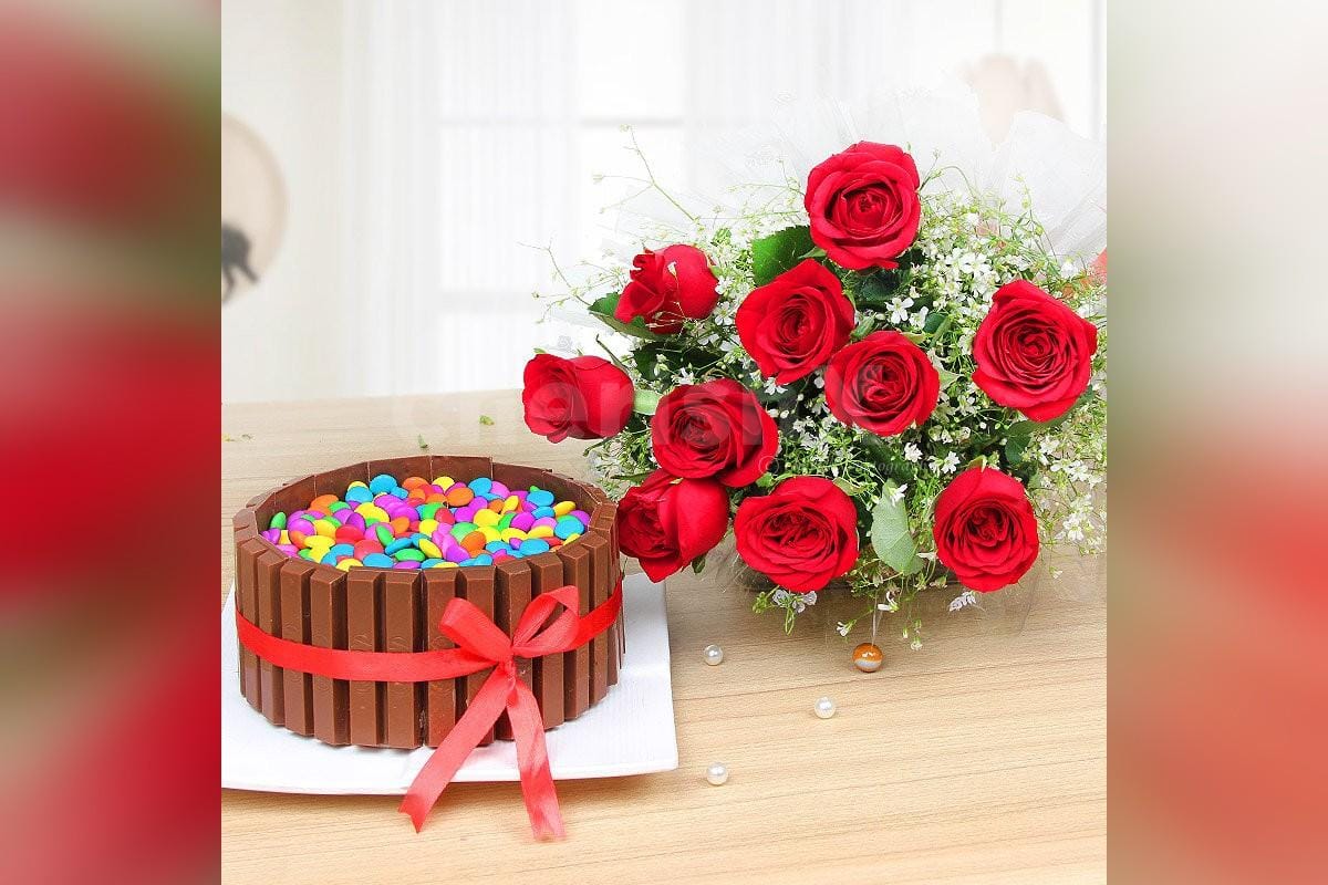 Kitkat theme Gems cakes and Roses Combo for chocolate day 