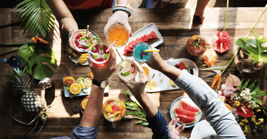 Drinks and fruits for the party