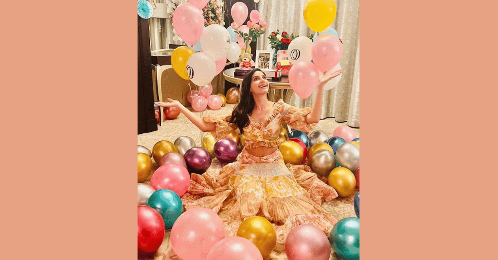 golden chrome balloon for birthday celebration 