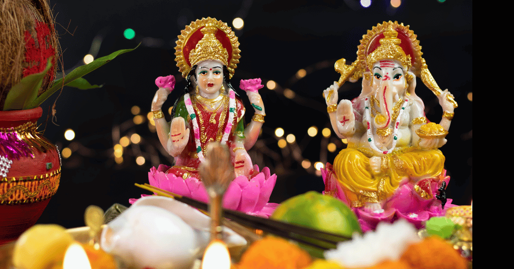 Goddess Laxmi and Lord Ganesh idols for Diwali Pooja at home 