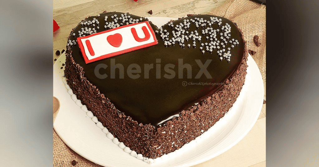  Luxuriant Black Forest Cake to surprise your wife on anniversary 