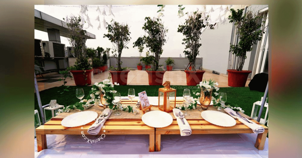 A low dining special terrace decoration idea for anniversary celebration with your family 