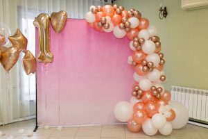 simple balloons-birthday-decorations